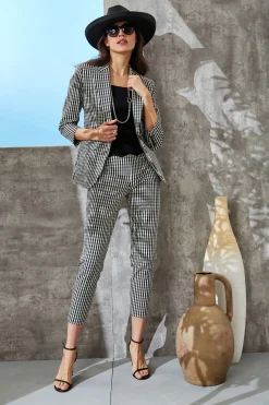 Elie Tahari Scallop Hem Sweater Tank- Tops & Sweaters